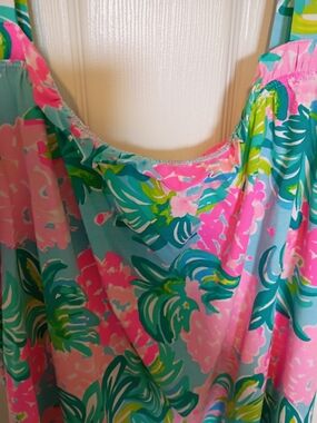Lilly Pulitzer NWOT Floral Tank Top XL VERY Bright